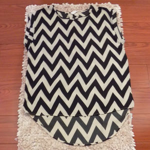 Tacera Chevron Top
